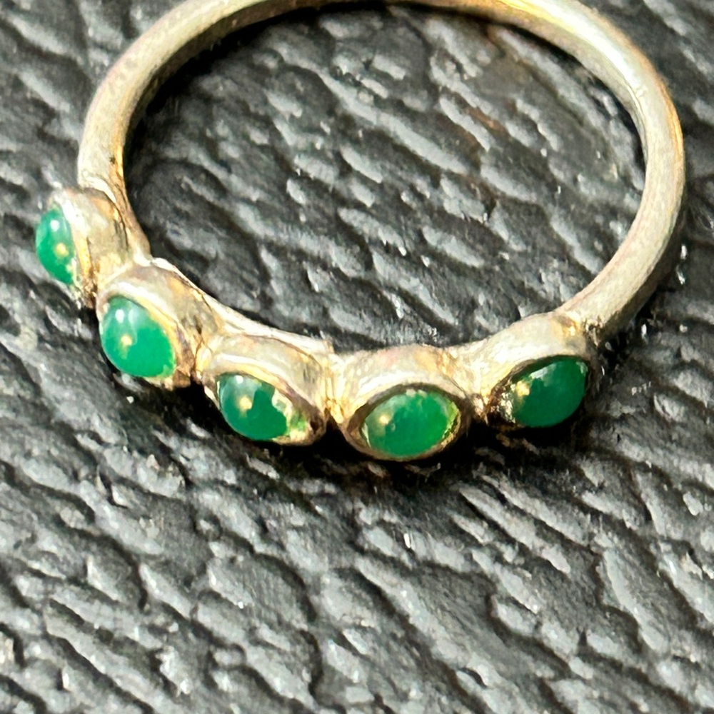 Elegant Green Stone Women's Ring